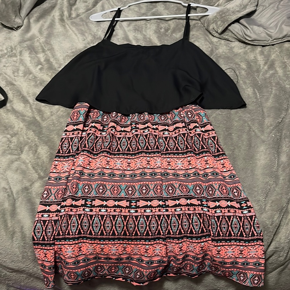Short dress with designs, size xl